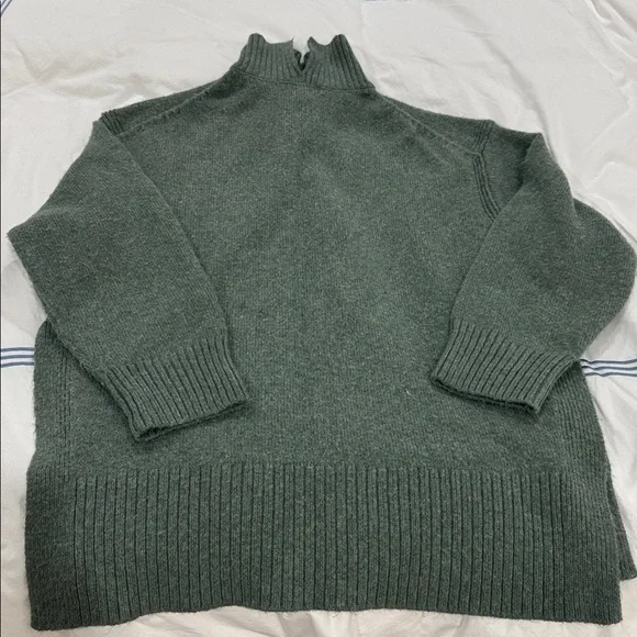 H&M Sweater, Size S - Picture 3 of 4